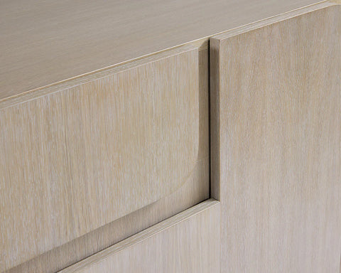 Arezza - Sideboard Sunpan