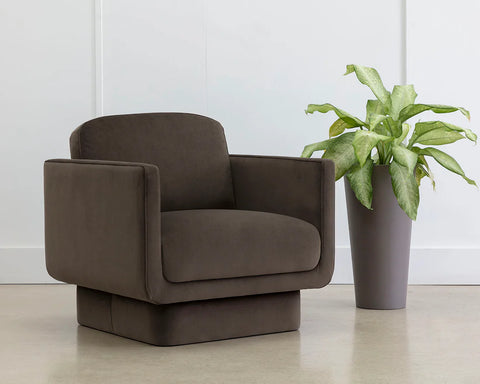 Everton Brown - Accent Chair Sunpan