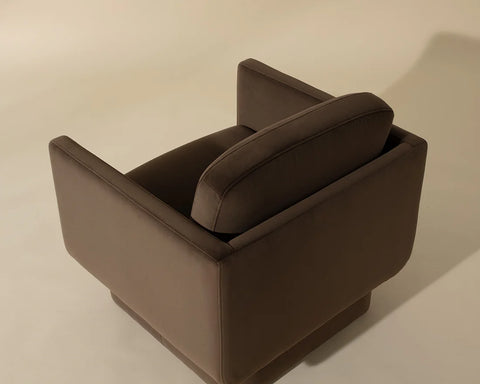 Everton Brown - Accent Chair Sunpan