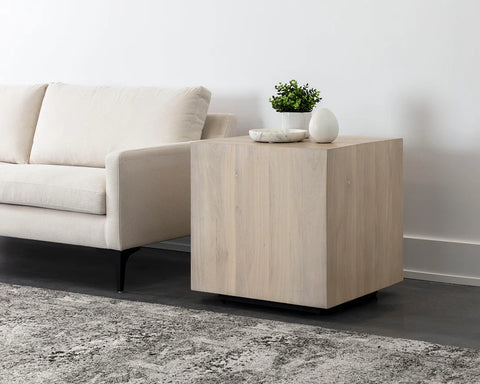 Frezco Oak - Nightstand Sunpan