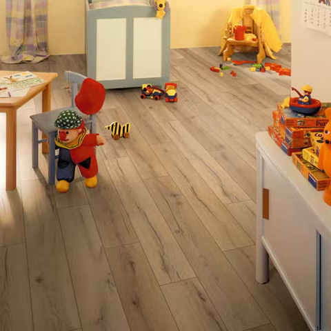 Century Oak Beige 8mm Laminate Flooring -$3.03 Sq.Ft (Sold per box) Planchers1867