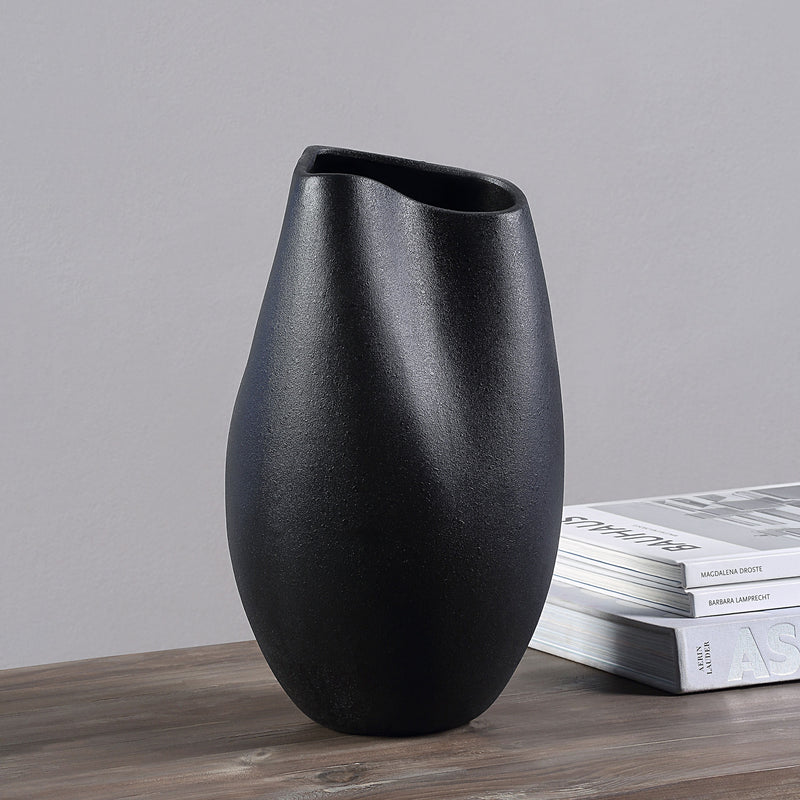 Erika- Renwil Vase